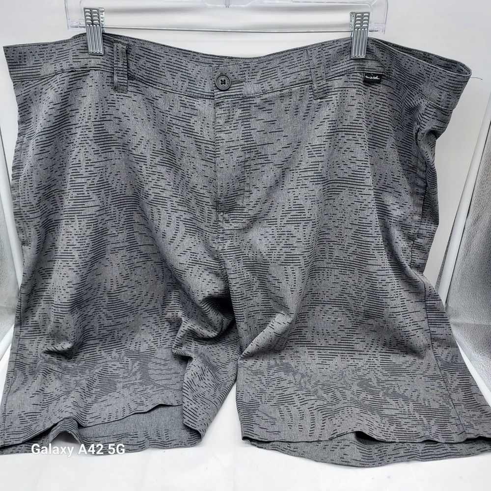 TravisMathew Mens Grey Patterned Golf Shorts Size 42 Performance Stretch Heather